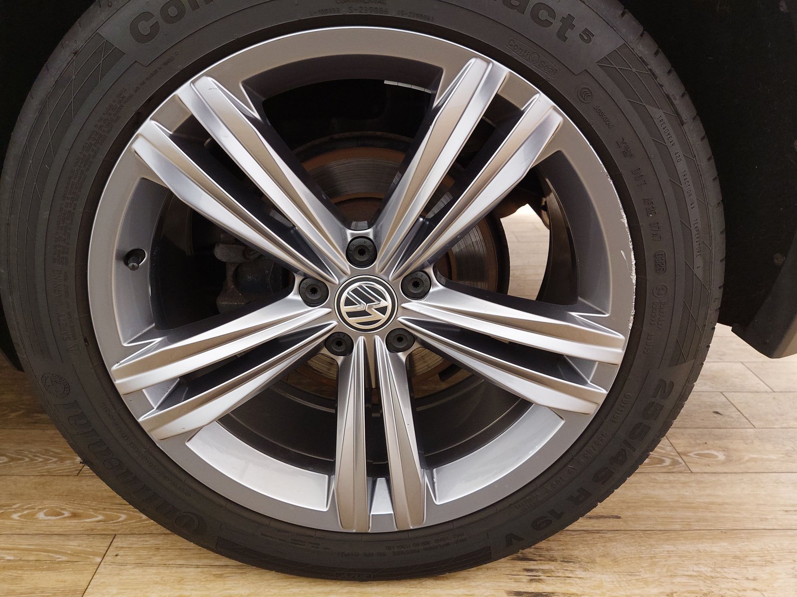Volkswagen Tiguan 2.0 TDI R-Line Navi Shz RFK AID LED 11