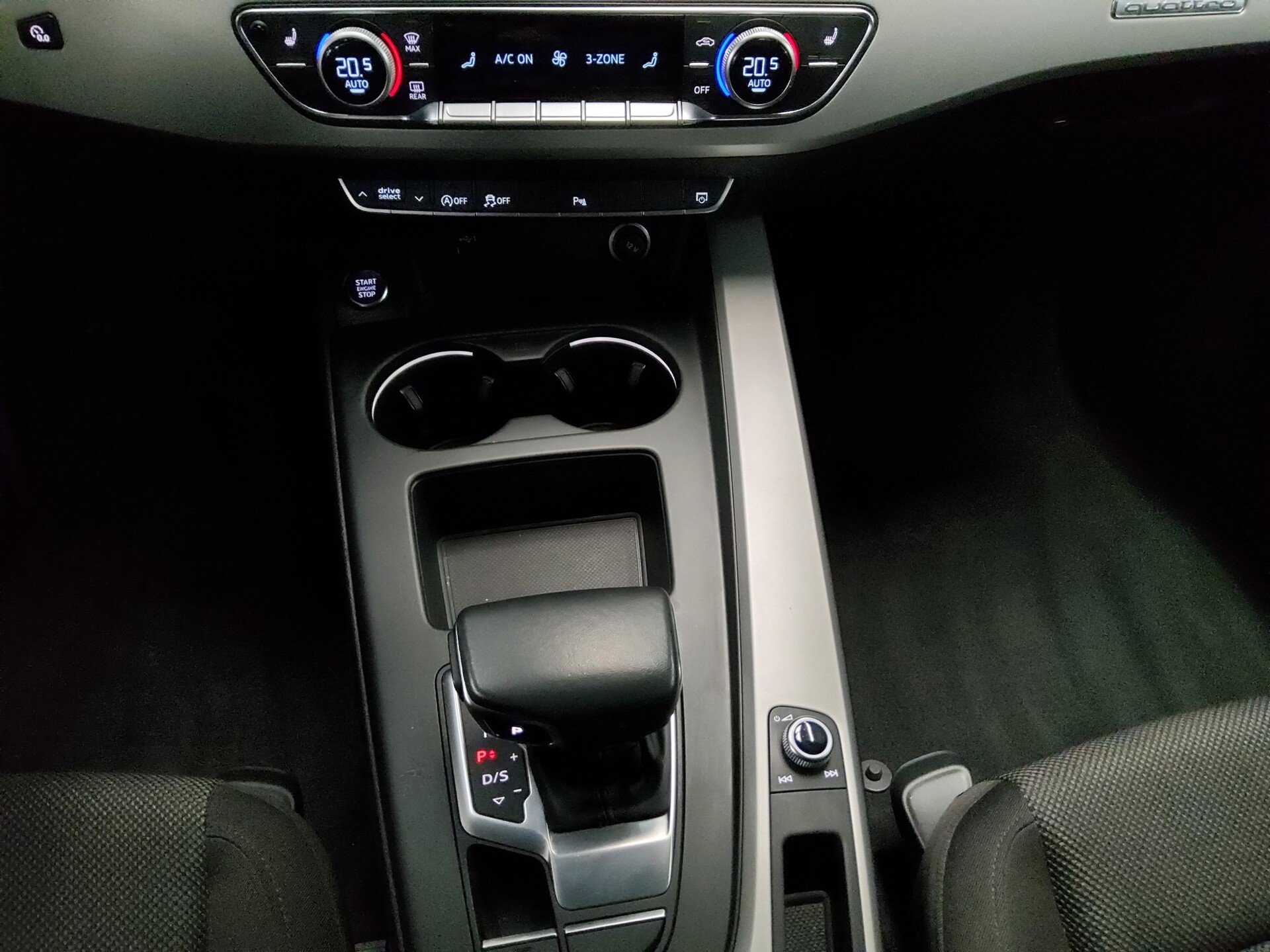 Audi A4 40 TDI Qu. S-Line Navi LED virtual Sound RFK 6