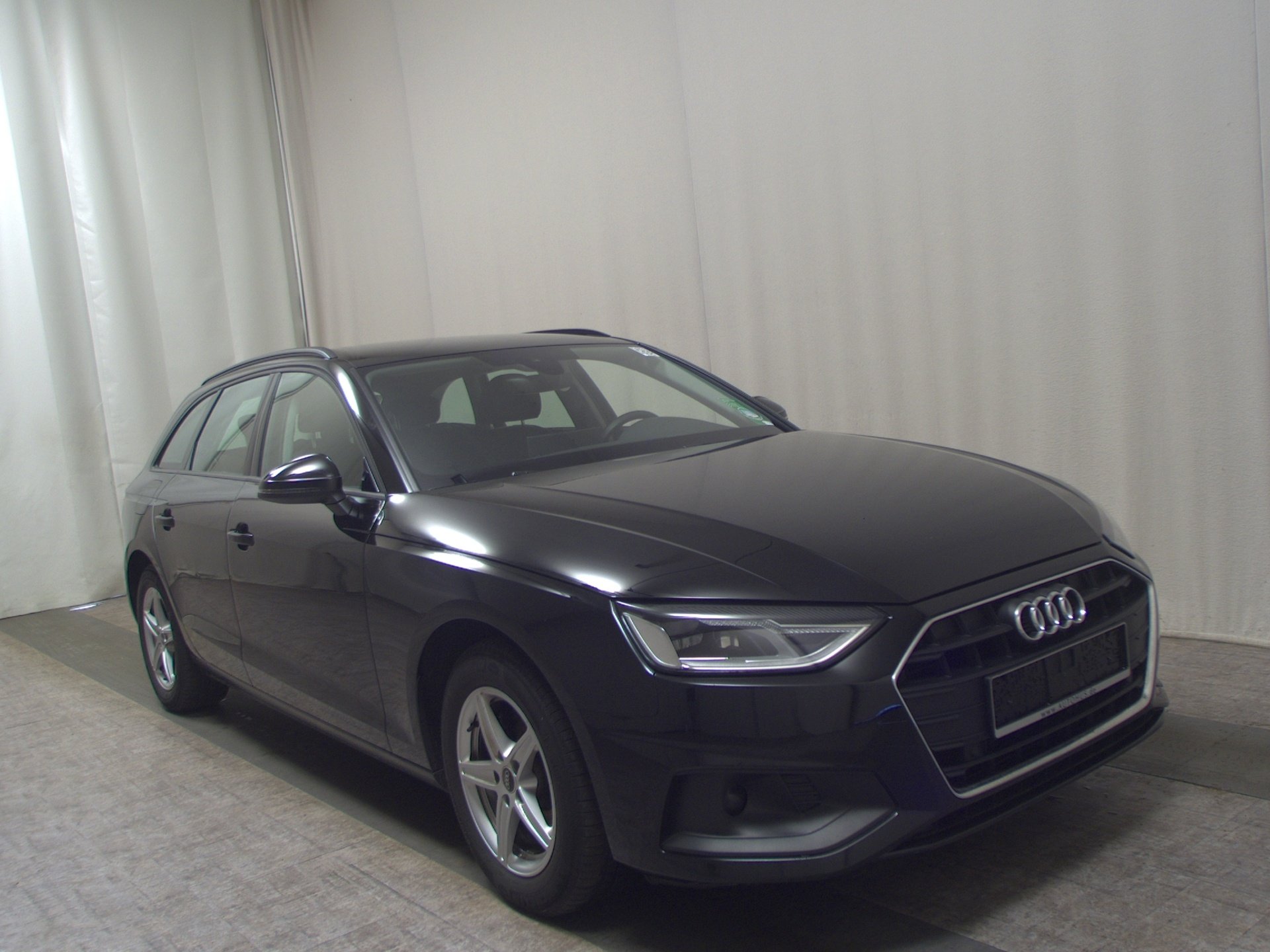 Audi A4 Avant 2.0 TDI Navi Plus LED SHZ PDC Tempomat 3
