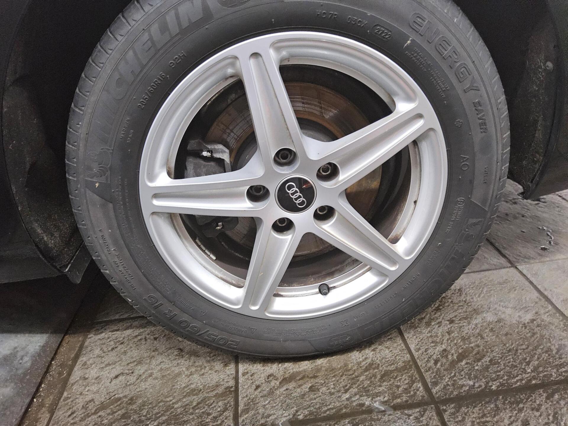 Audi A4 Avant 2.0 TDI Navi Plus LED SHZ PDC Tempomat 10