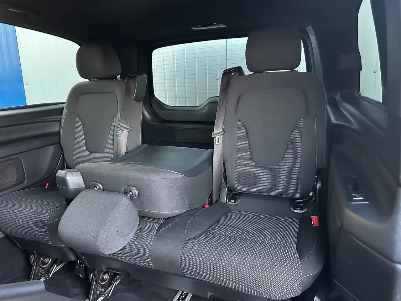 Mercedes-Benz V 250 LANG 9G AMG-LINE WEBASTO AHK EL. TÜREN LED 20