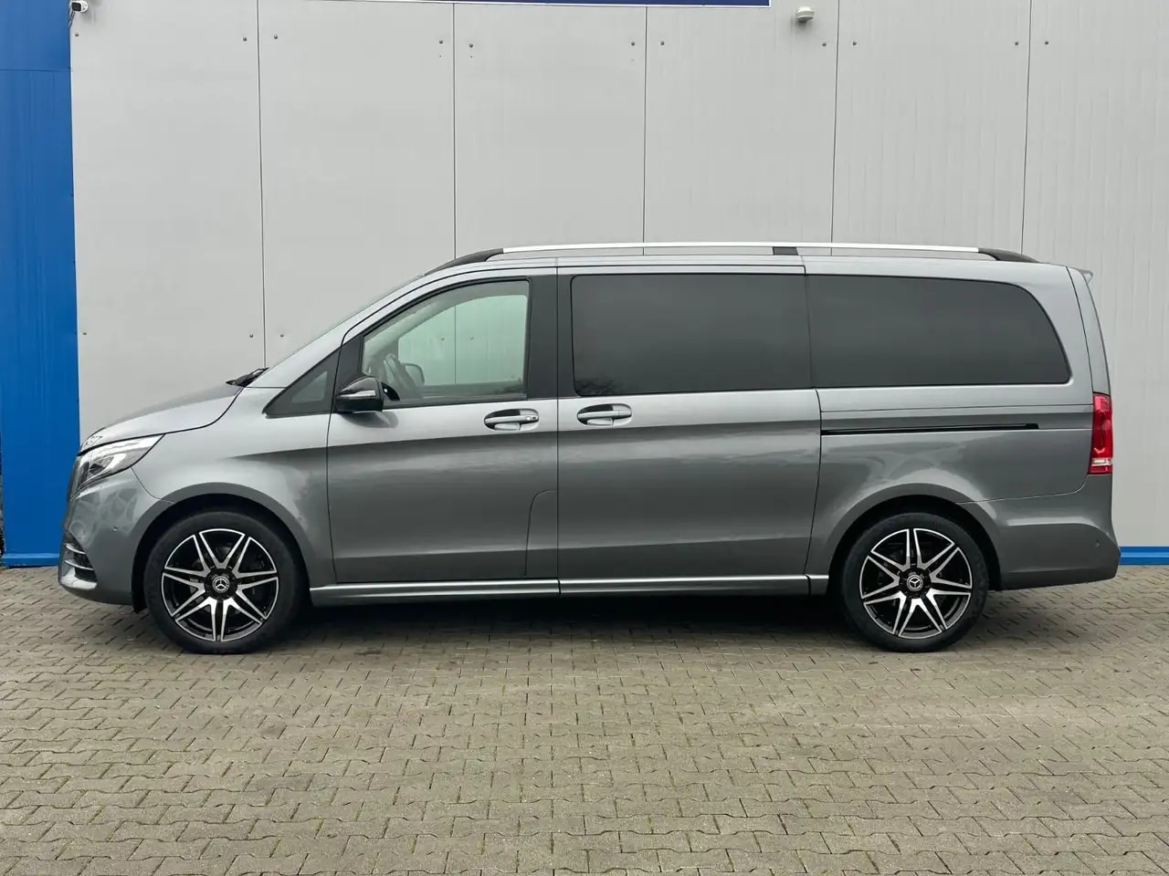 Mercedes-Benz V 300 V300 LANG 4M AMG LIEGEPAKET WEBASTO LED EL.TÜREN 4