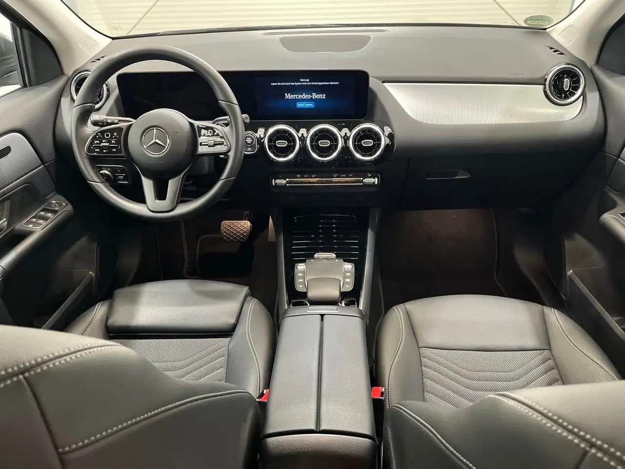Mercedes-Benz GLA 180 d Kamera*LED*Navi*MBUX*Teilleder*17*DAB 8
