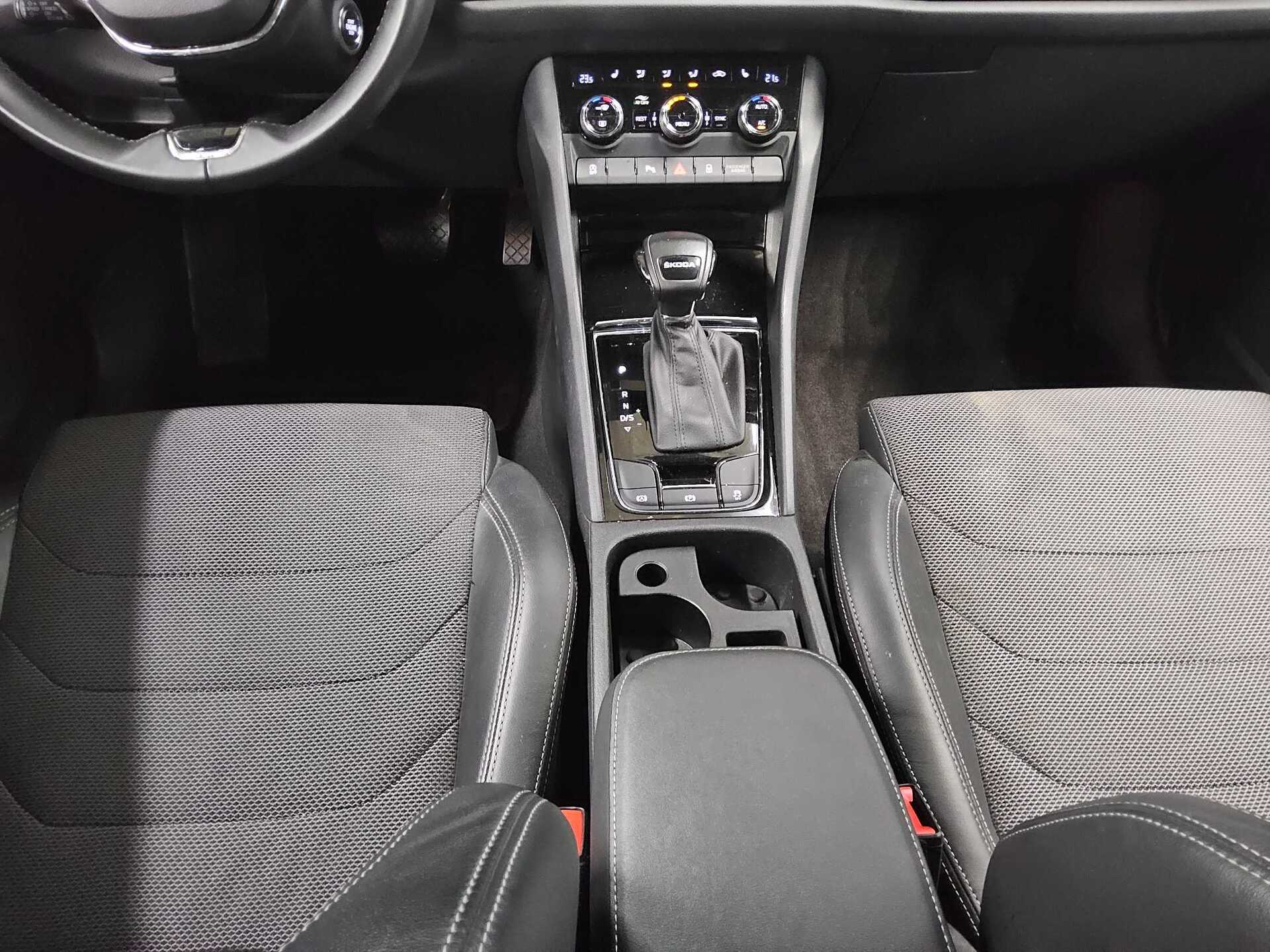 Skoda Kodiaq 2.0 TDI Style T-Leder Navi LED vc ACC PDC 6