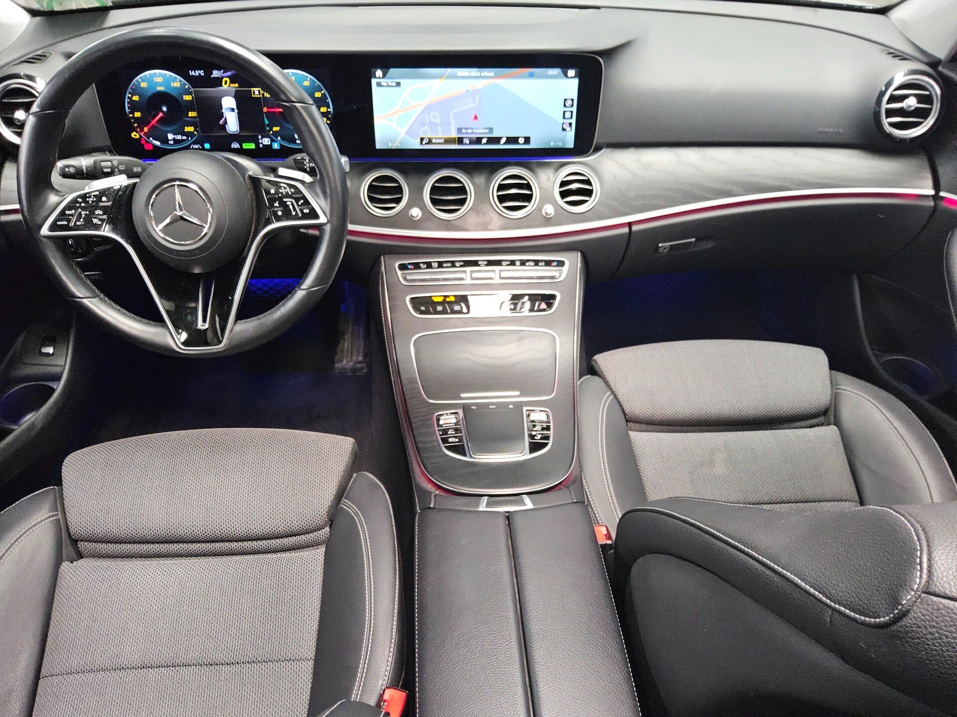 Mercedes-Benz E 300 T de 4M AMG-Line Night Nav Pano Wides. AHK 5