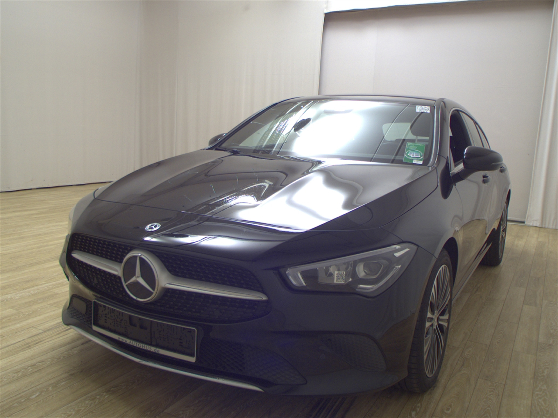 Mercedes-Benz CLA 220 SB d Progressive Navi LED AHK Kamera 2