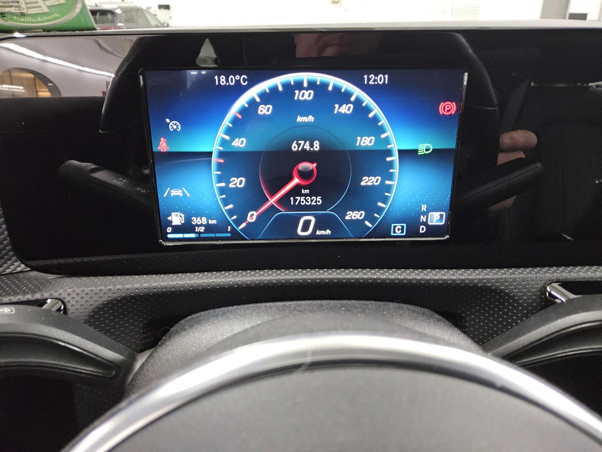Mercedes-Benz CLA 220 SB d Progressive Navi LED AHK Kamera 8