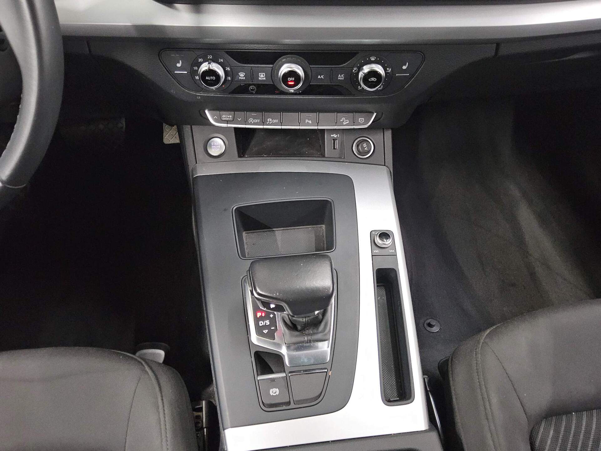 Audi Q5 35 TDI advanced Navi LED vc PDC Shz Tempomat 6