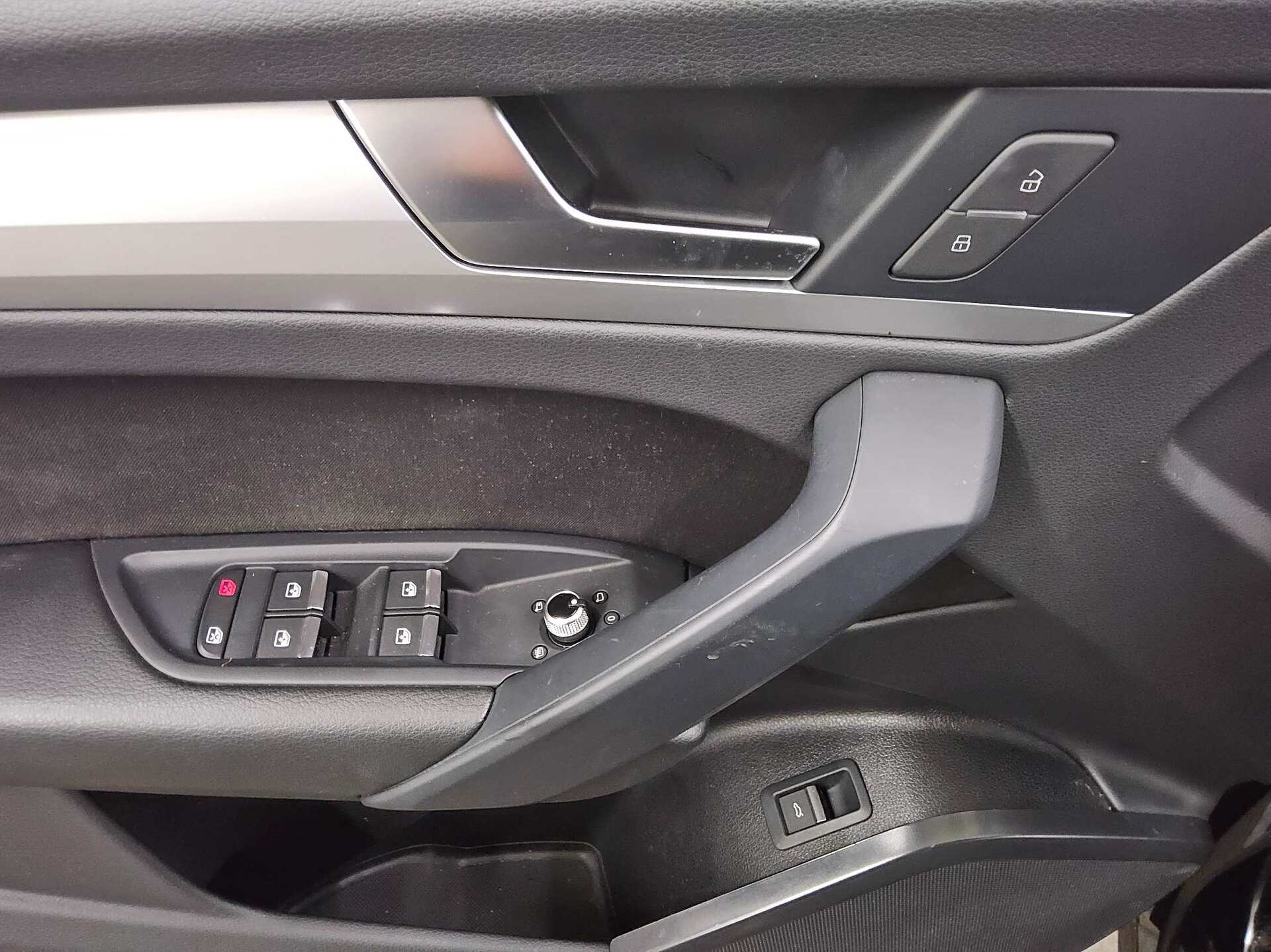Audi Q5 35 TDI advanced Navi LED vc PDC Shz Tempomat 10
