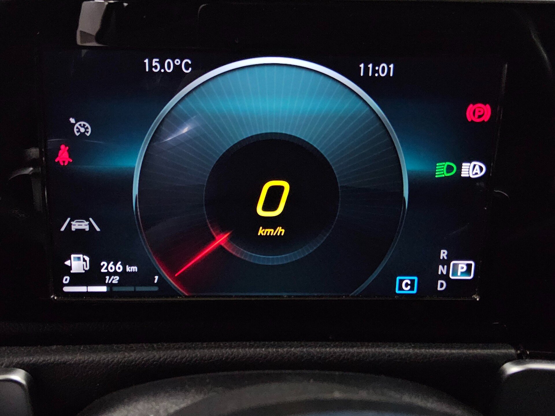 Mercedes-Benz GLB 200 d AMG-Line Night Navi Multibeam AHK RFK 8