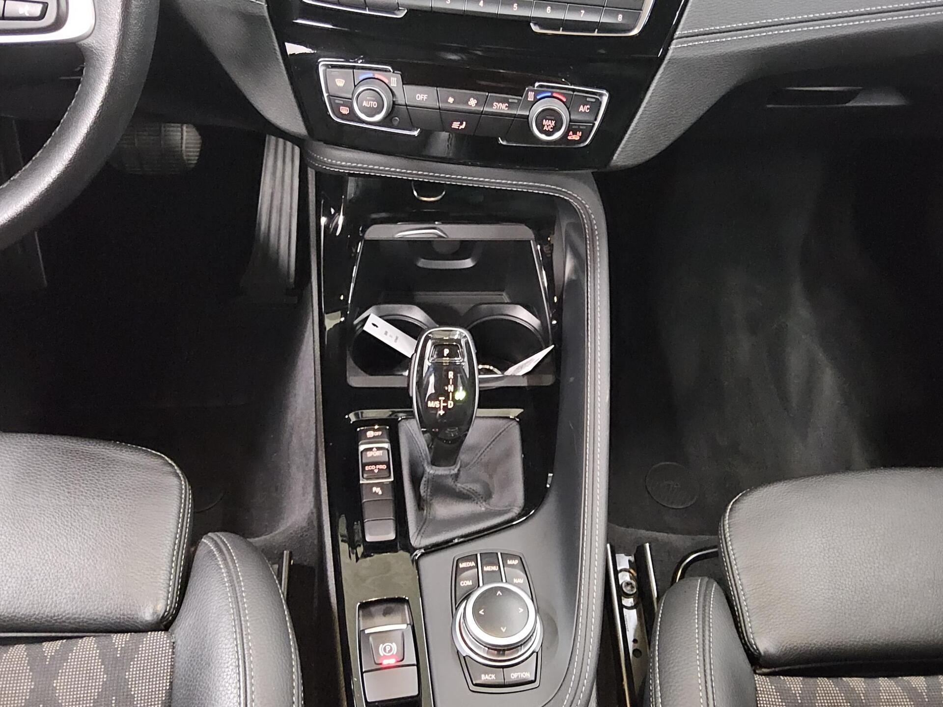 BMW X1 sDrive20d X-Line T-Leder Navi LED HiFi PDC 6