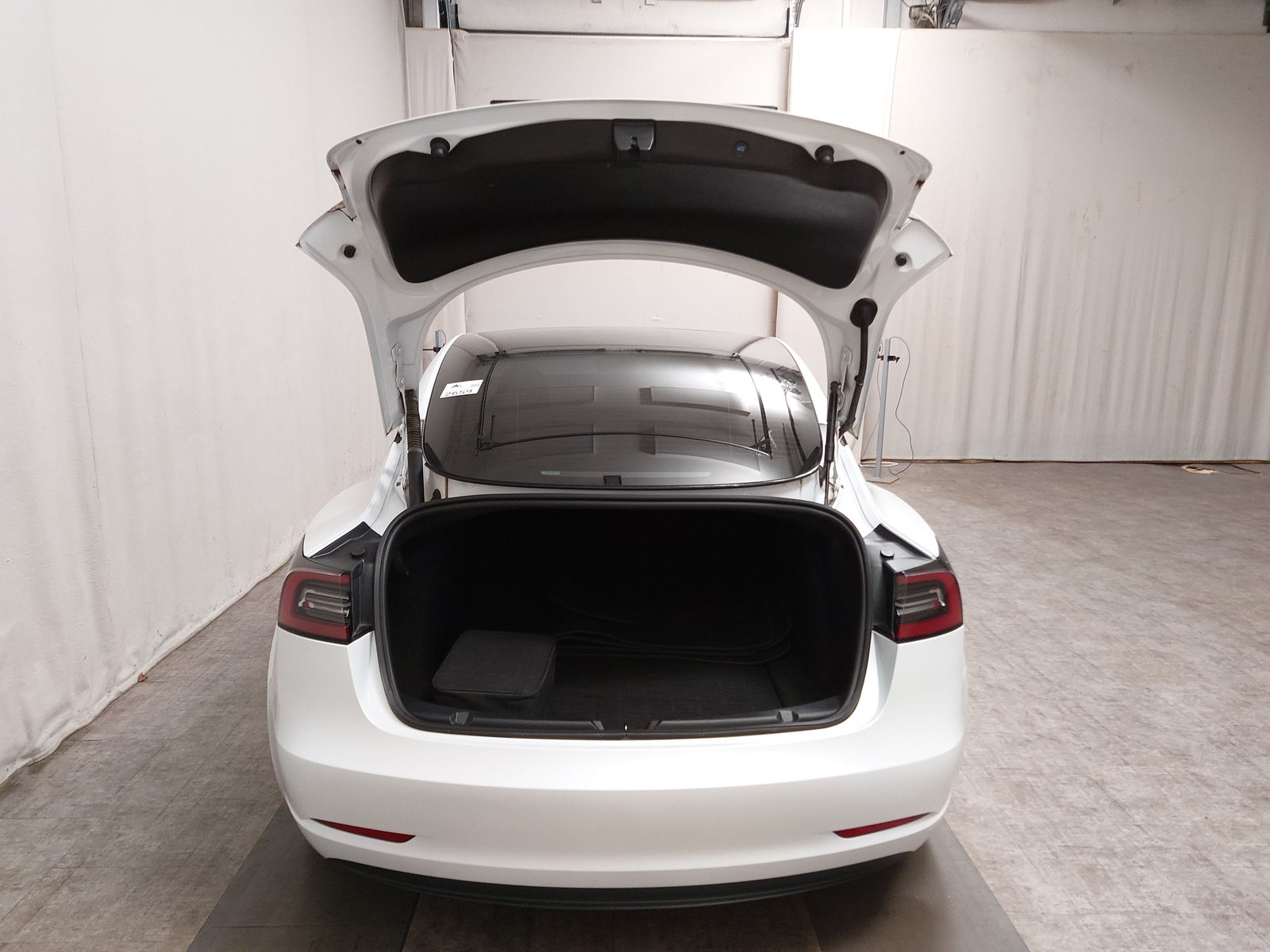 Tesla Model 3 Leder Navi LED 15