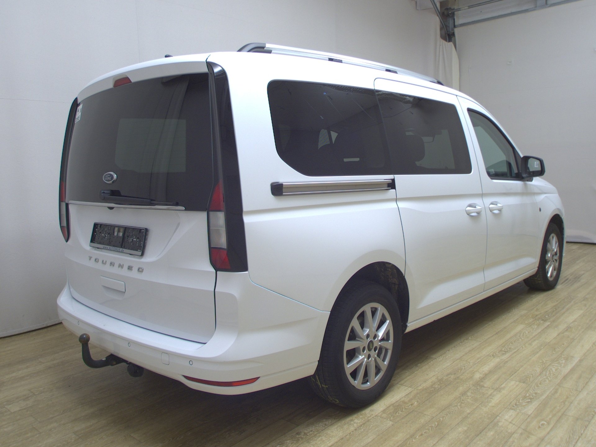 Ford Grand Tourneo Connect 2.0 EB Titanium Navi AHK 4