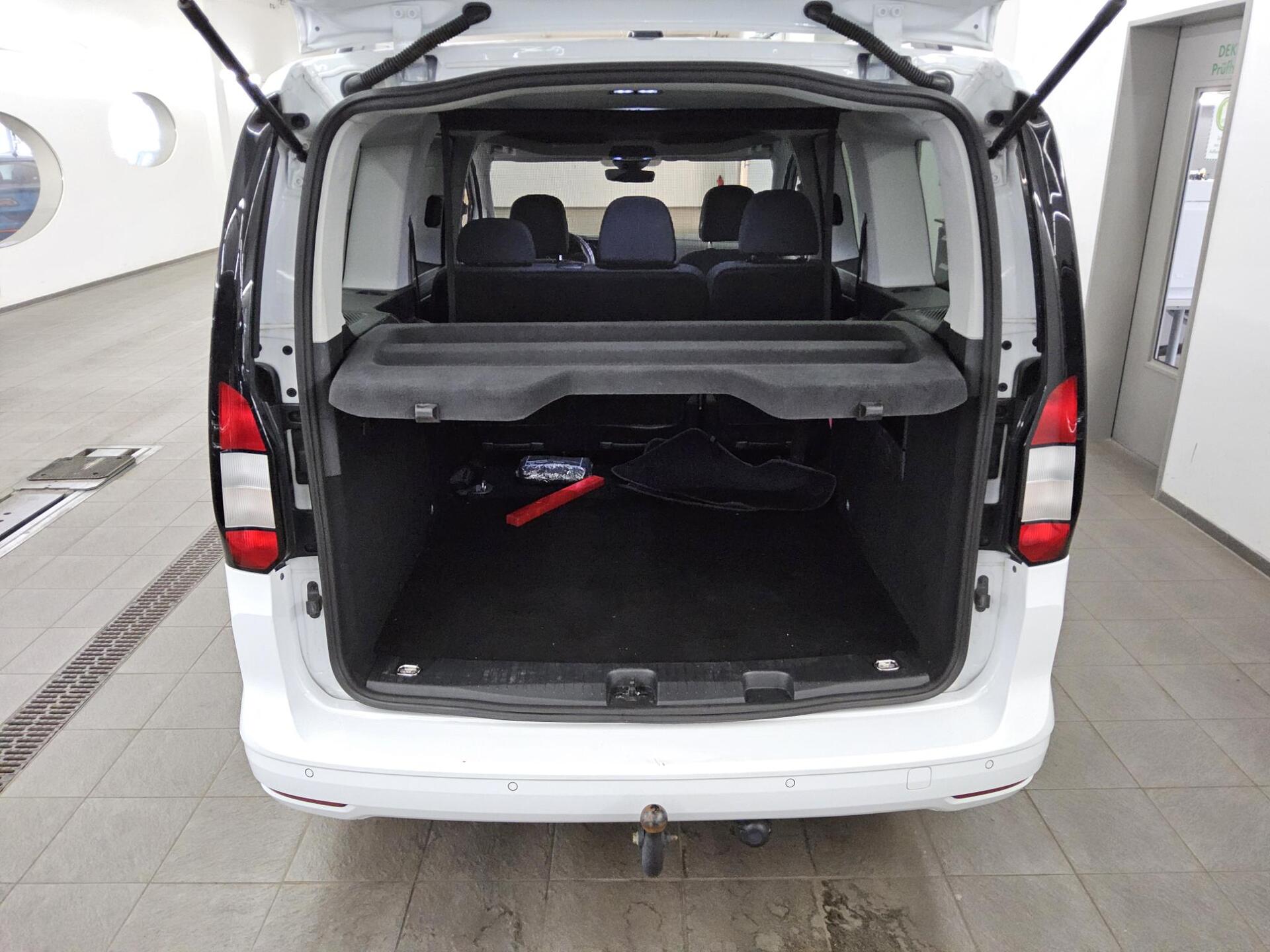 Ford Grand Tourneo Connect 2.0 EB Titanium Navi AHK 11