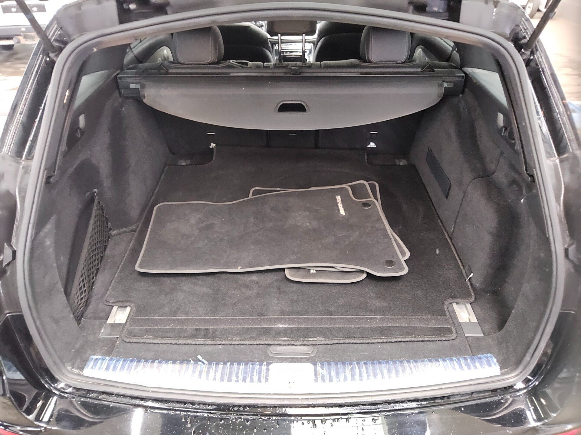 Mercedes-Benz E 220 T d AMG-Line Burmester Widescreen Pano RfK 13