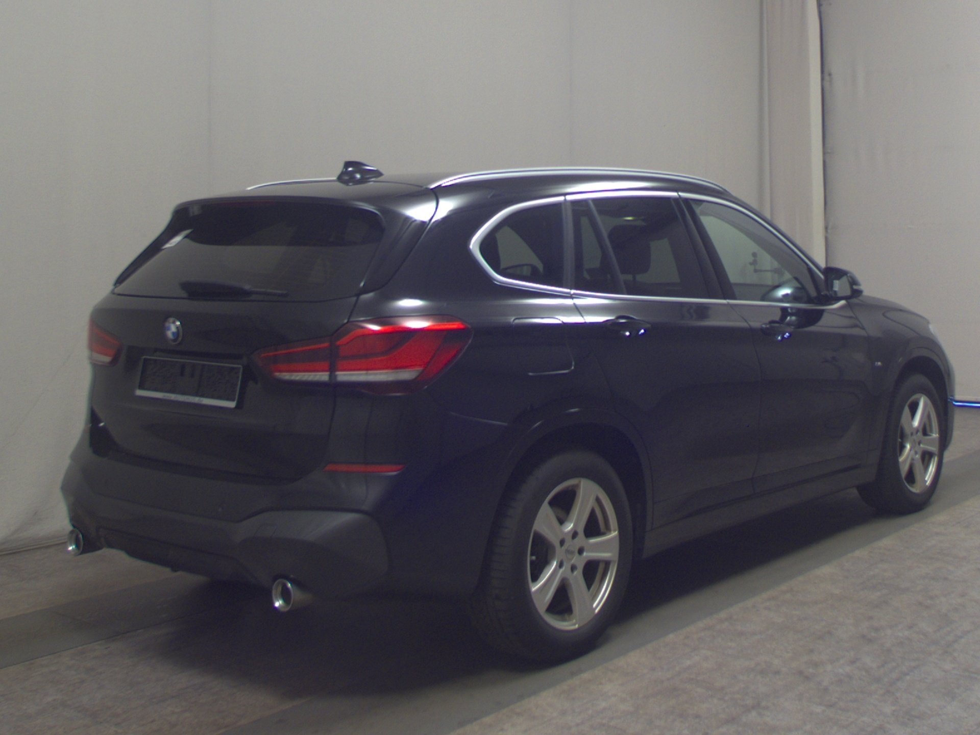BMW X1 sDrive18d M-Sport AHK Navi LED ACC DAB 4