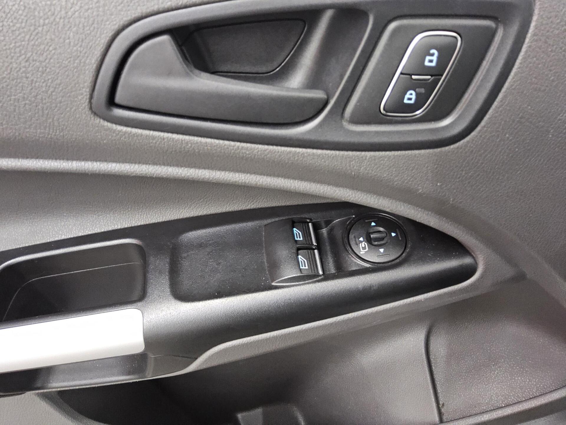 Ford Transit Connect 1.5 EB Trend L1 PDC ACC DAB BT 9