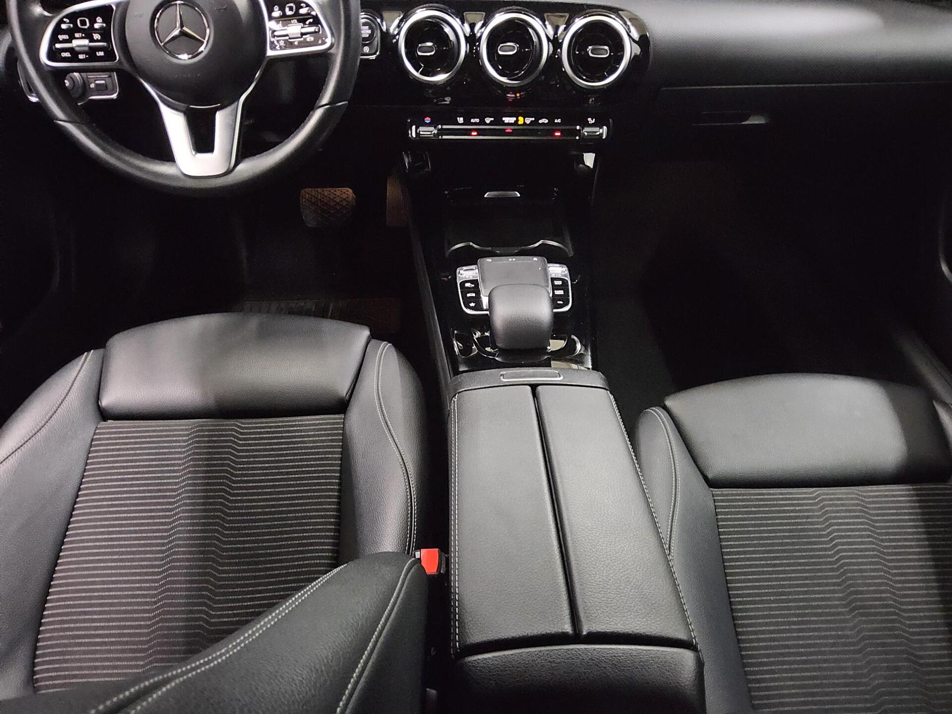 Mercedes-Benz A 180 Progressive T-Leder Navi LED PDC SHZ 6