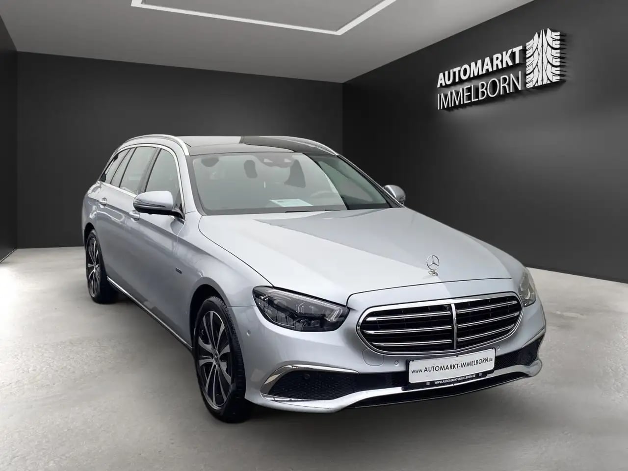 Mercedes-Benz E 300 de Pano*HUD*360°*AHK*Mubeam*SOH 94%*Widesc 2