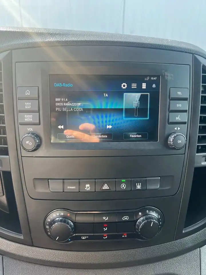 Mercedes-Benz Vito 116 TOURER KOMPAKT NAVI KAMERA 8-SITZER AHK 14