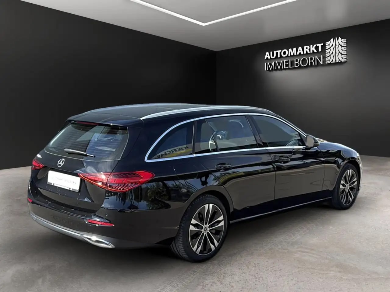 Mercedes-Benz C 300 e VollLeder*AHK*Distro*LED*18*Panoramadach 8