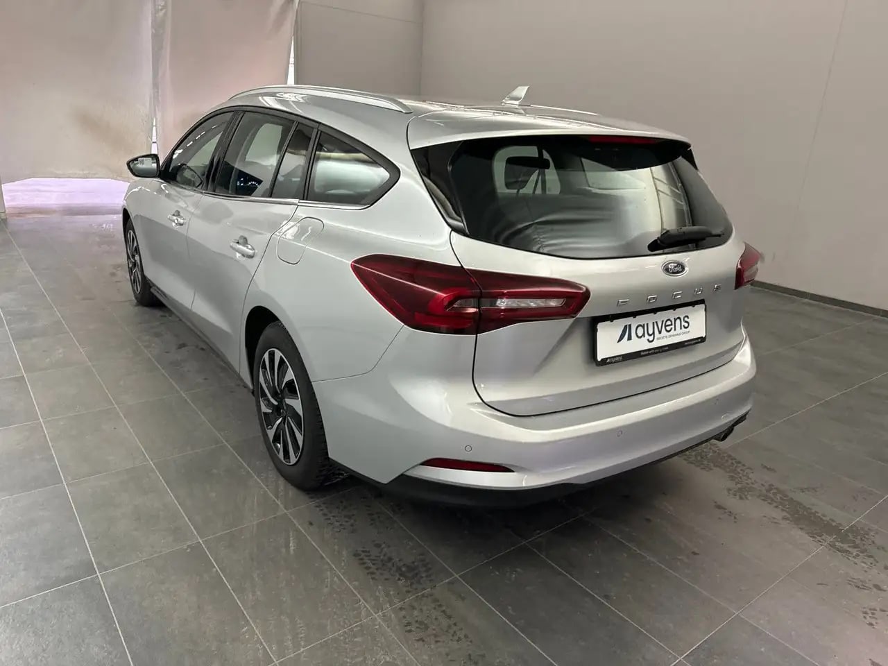 Ford Focus Titanium LED*NaviGroß*PDC*LM*DAB*SHZ* 4