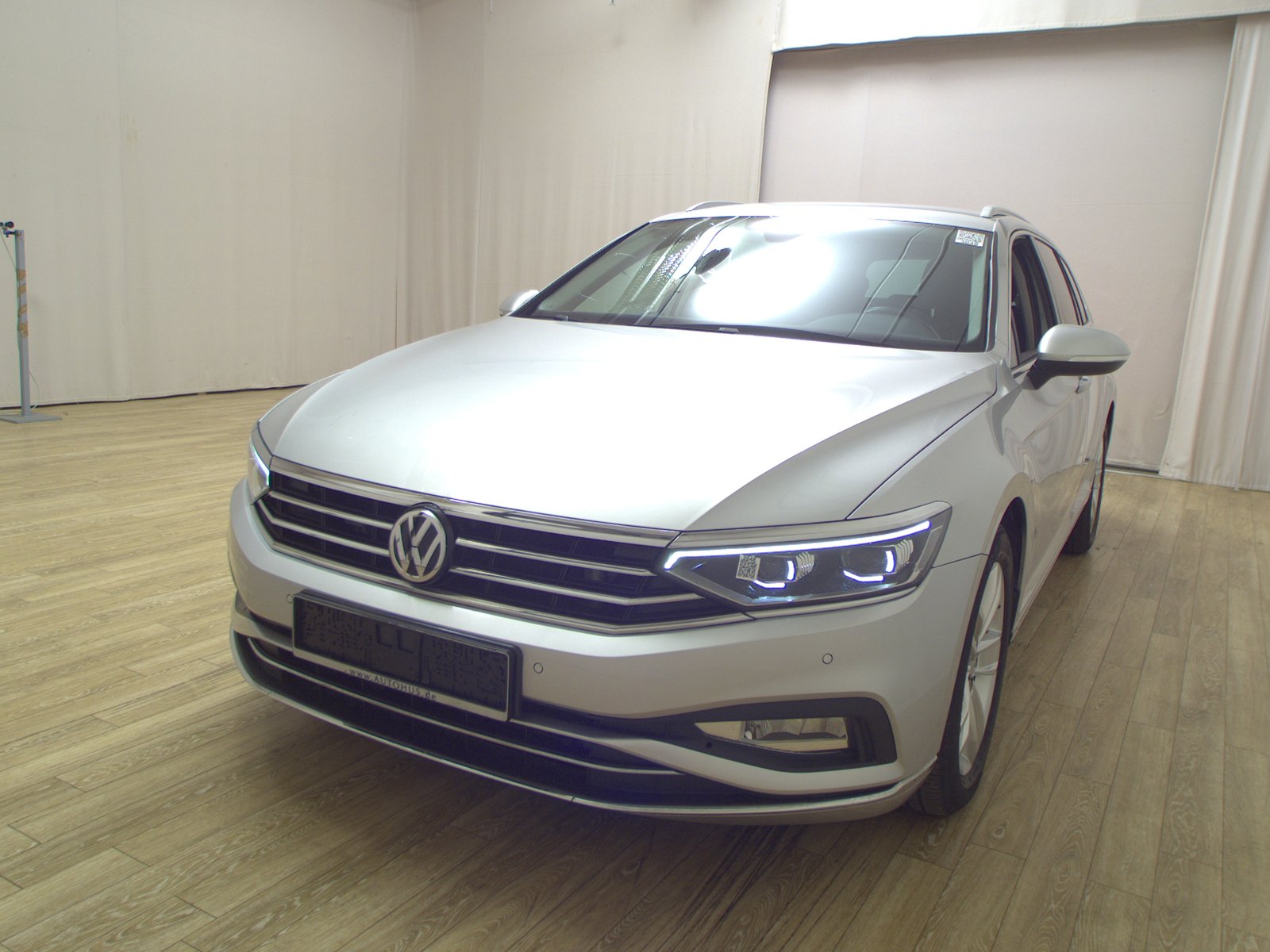 Volkswagen Passat Var. 2.0 TDI Elegance AID Navi Matrix AHK 2