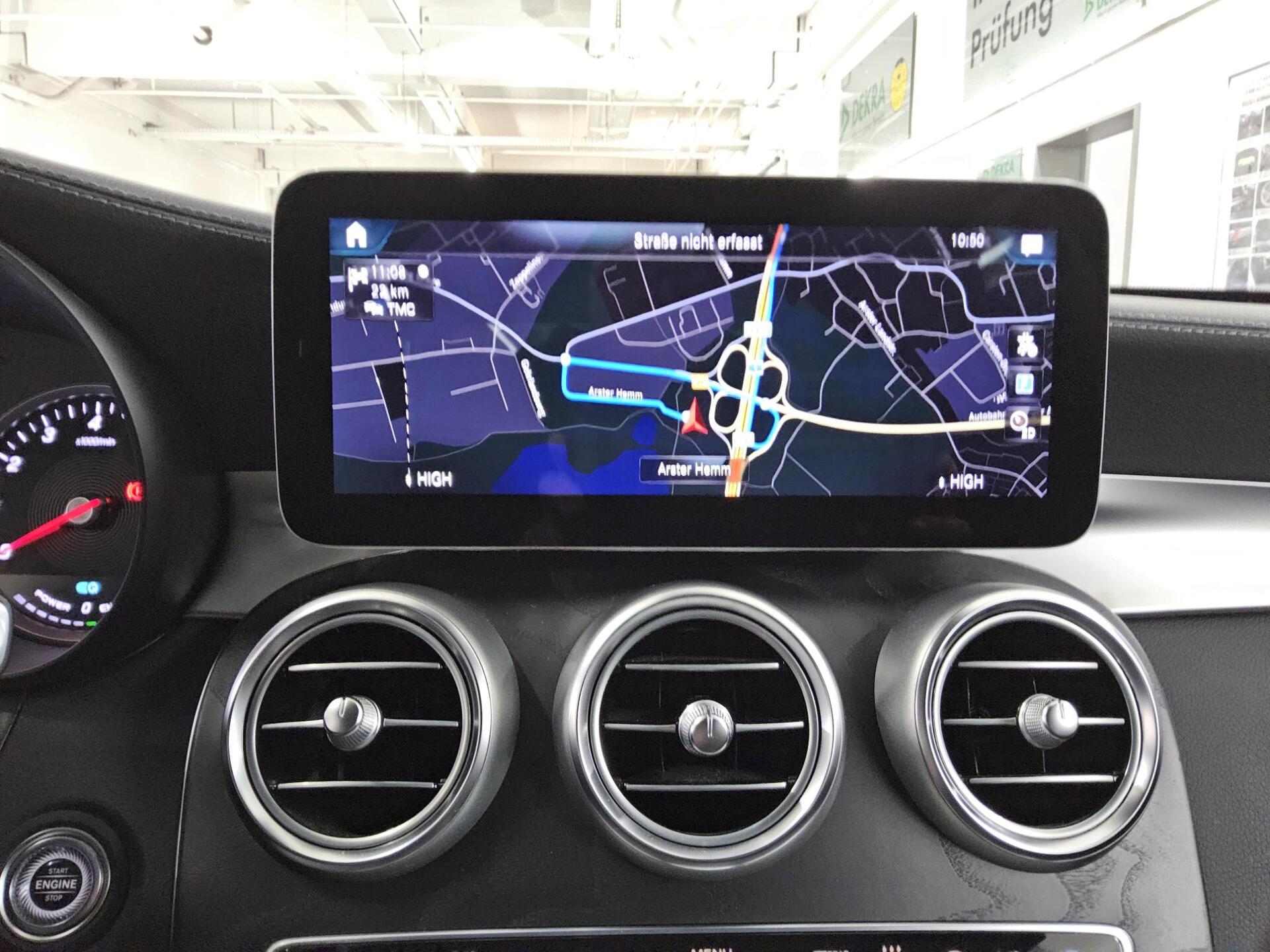 Mercedes-Benz GLC 300 e 4M Off-Road Leder Navi LED AHK RfK 7