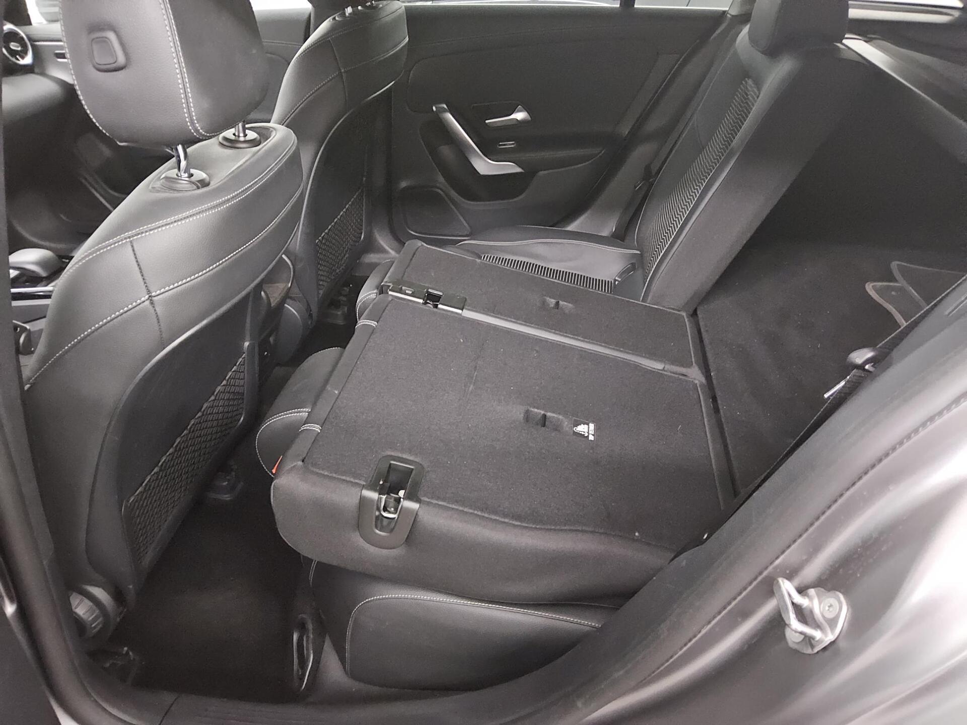 Mercedes-Benz CLA 220 SB d Progressive T-Leder Navi RfK PDC 13