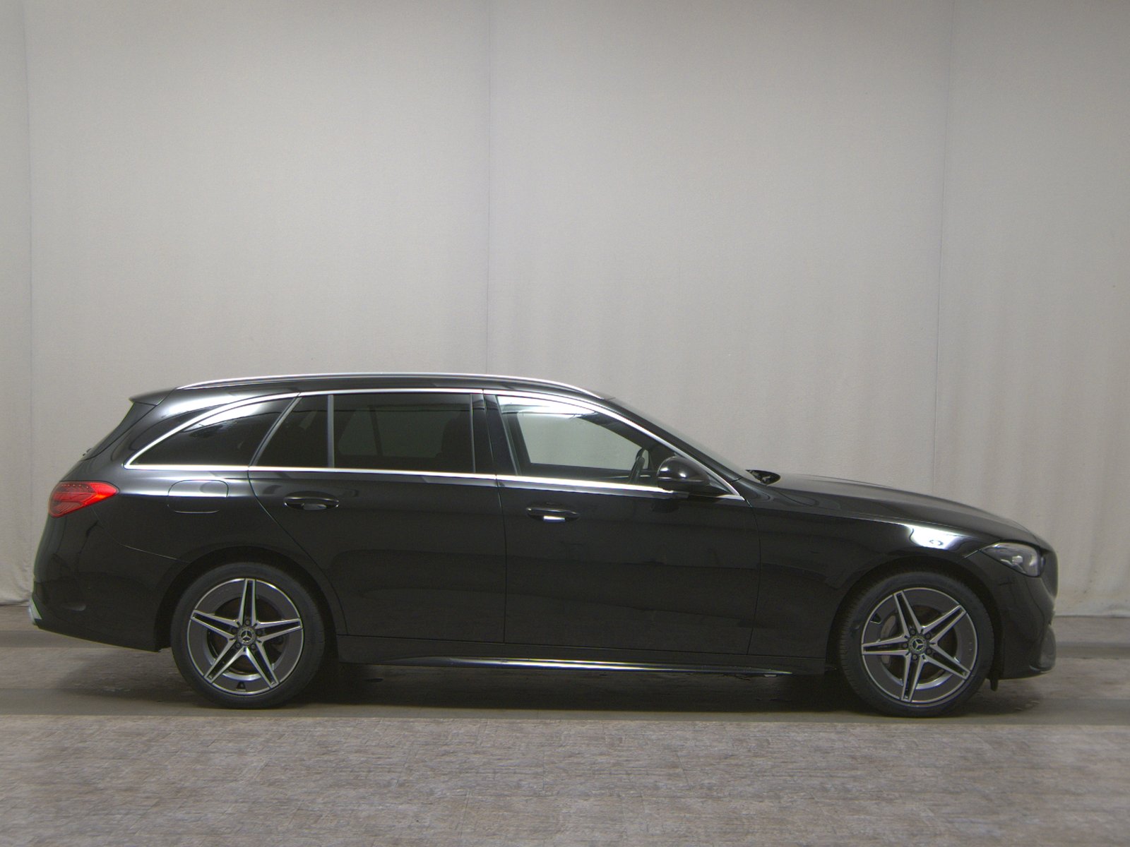 Mercedes-Benz MB C 300 T e AMG-Line T-Leder Navi LED Pano AHK