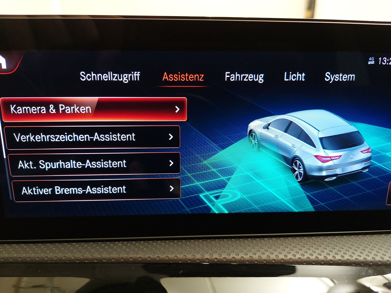 Mercedes-Benz CLA 250 Shooting Brake e Progressive Pano AHK RFK 20
