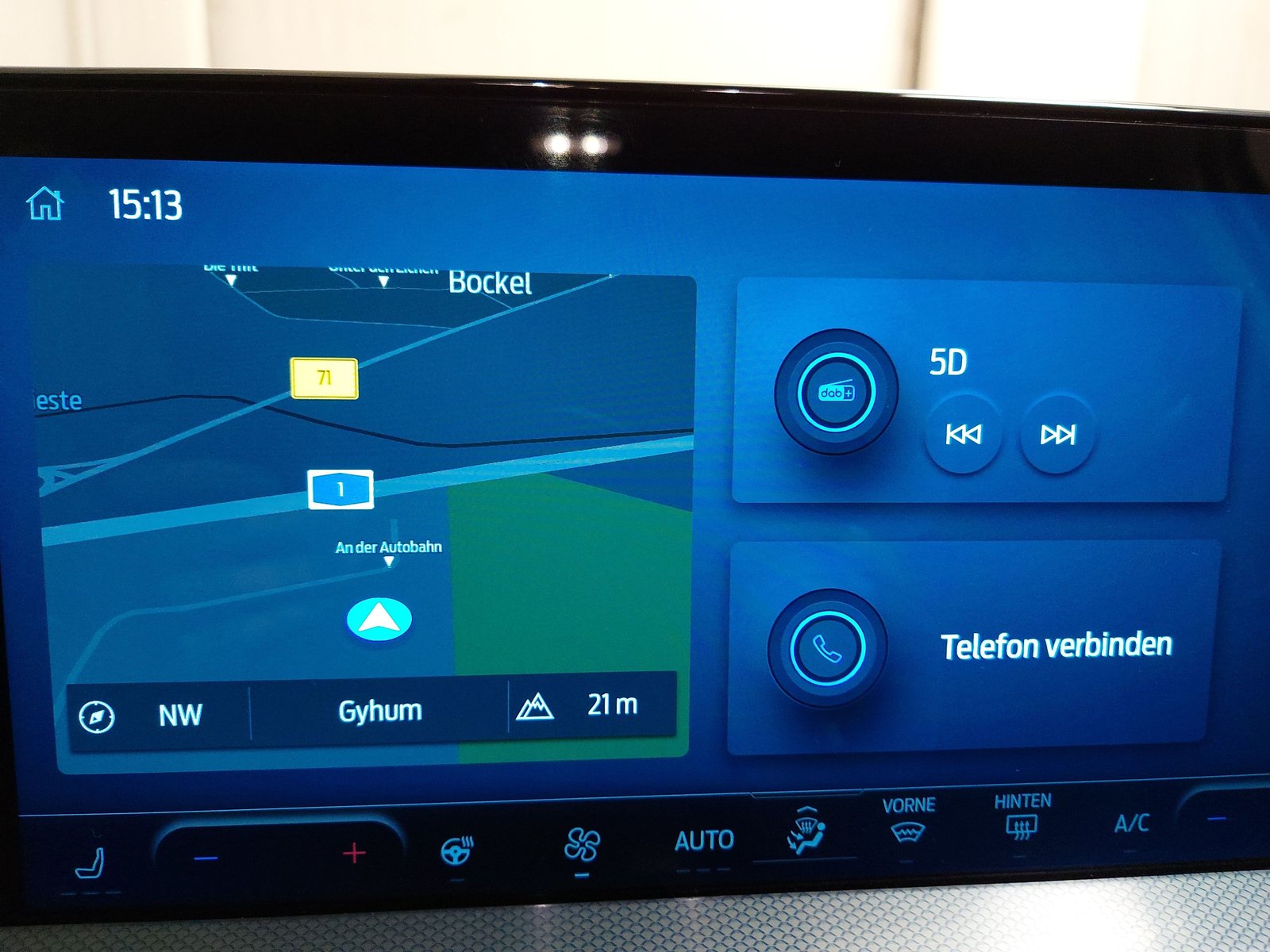 Ford Focus Turnier 1.5 EB Active NAVI LED SHZ RFK 19