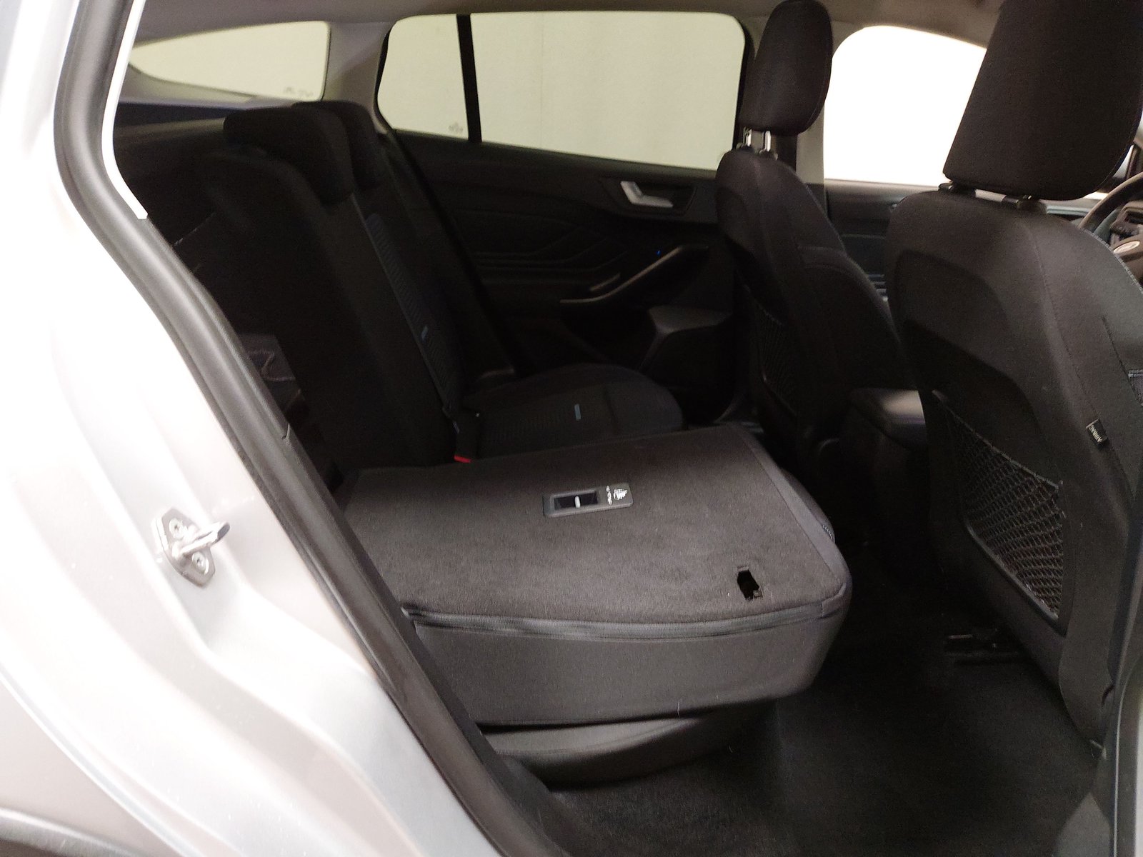 Ford Focus Turnier 1.5 EB Active NAVI LED SHZ RFK 11