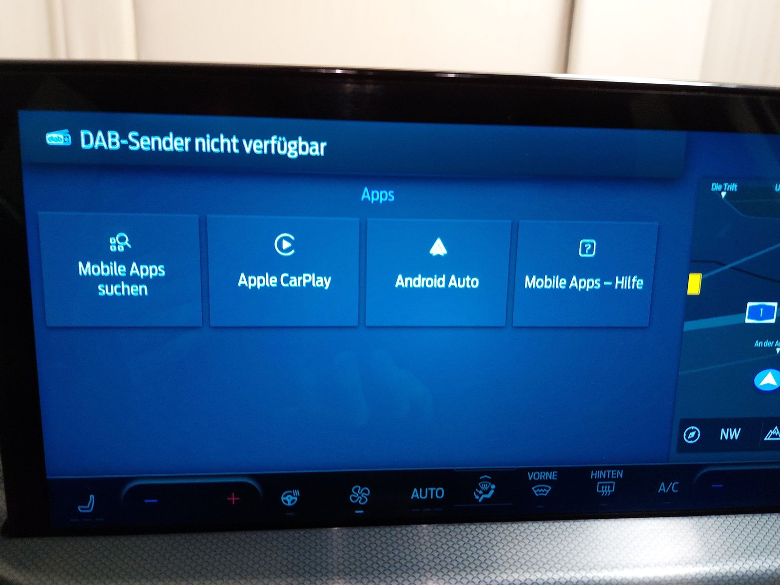 Ford Focus Turnier 1.5 EB Active NAVI LED SHZ RFK 18