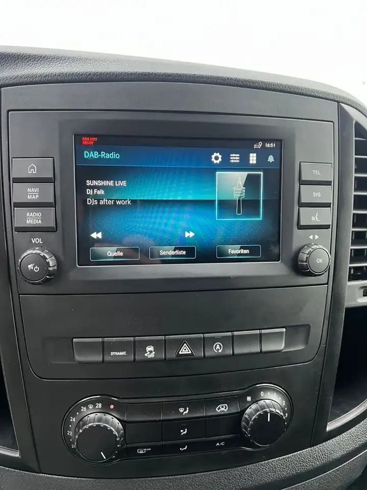 Mercedes-Benz Vito 119 TOURER LANG 9G NAVI KAMERA 9-SITZER AHK 18