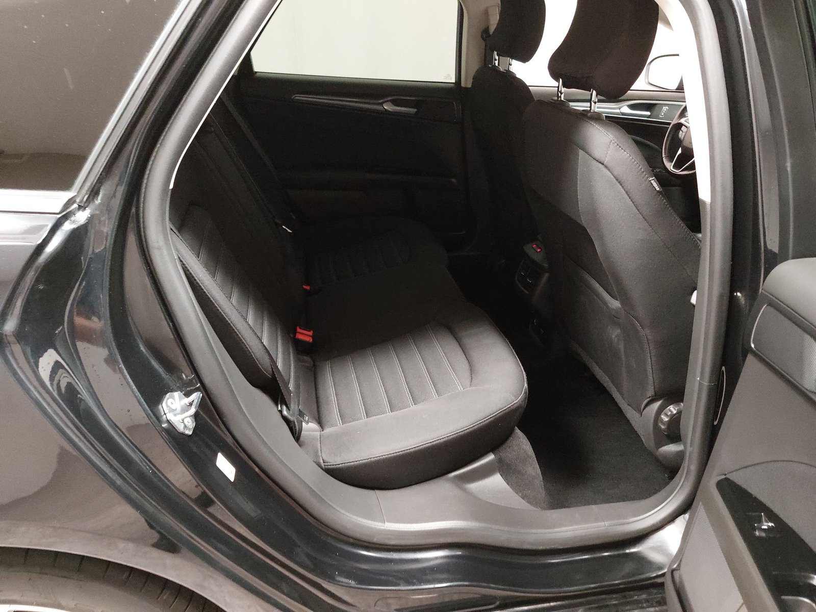 Ford Mondeo Turnier 2.0 EB Titanium SHZ 11