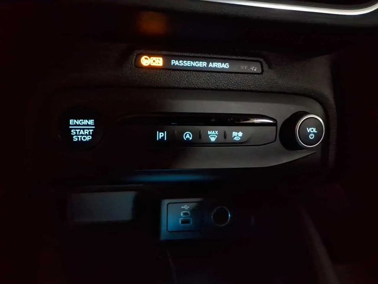 Ford Focus Titanium Matrix*Kamera*ACC*LED*NaviGroß*LM 11