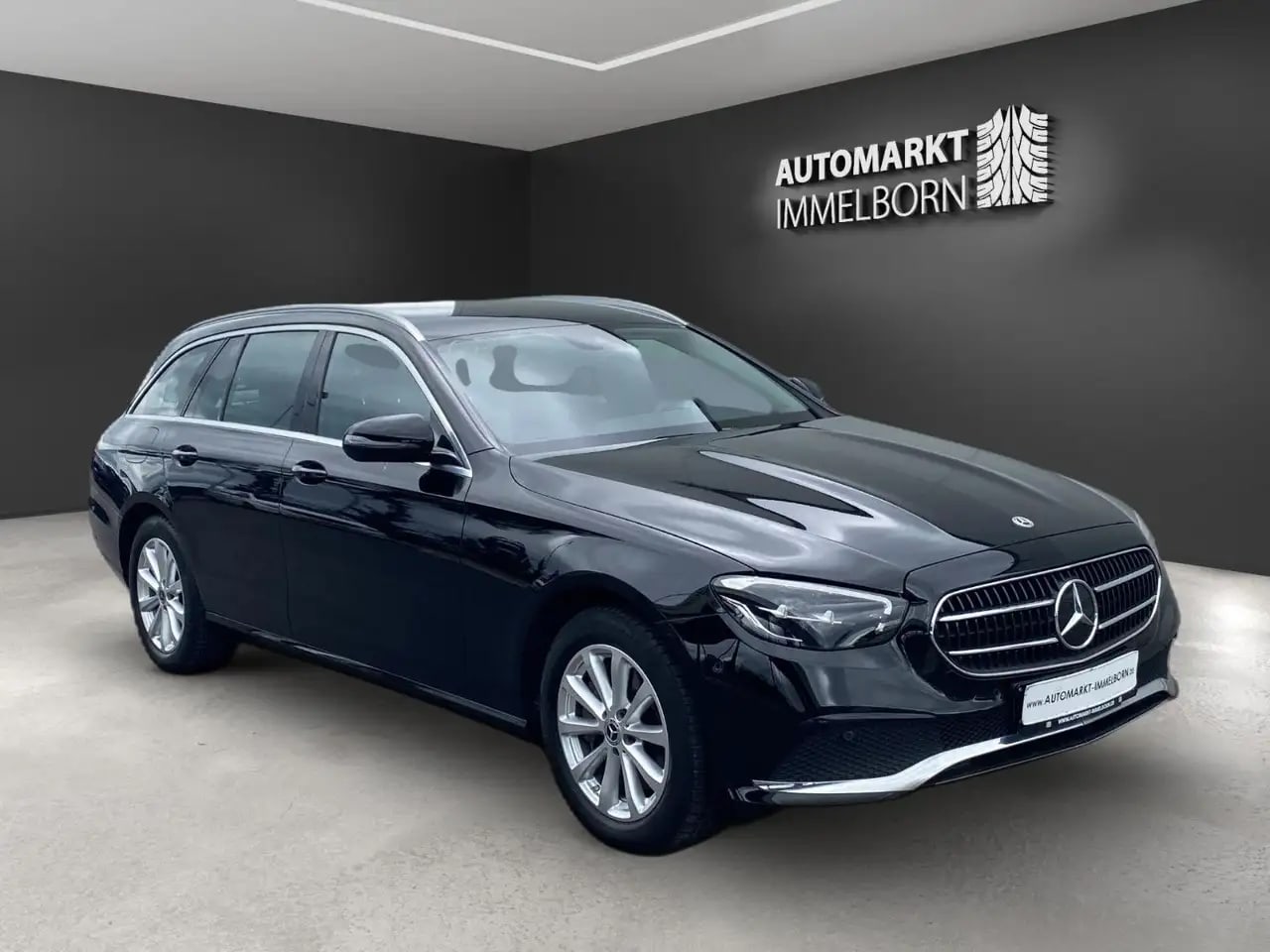 Mercedes-Benz E 300 Avantgarde Vollleder*LED*Kamera*Wides*DAB*