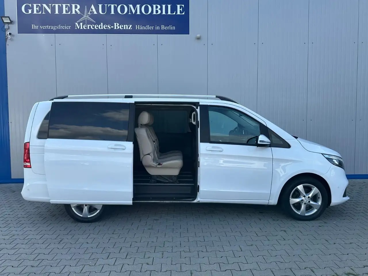 Mercedes-Benz V 220 V220 d LANG 4M 9G WEBASTO NAVI MBUX AHK 8-SITZER 5