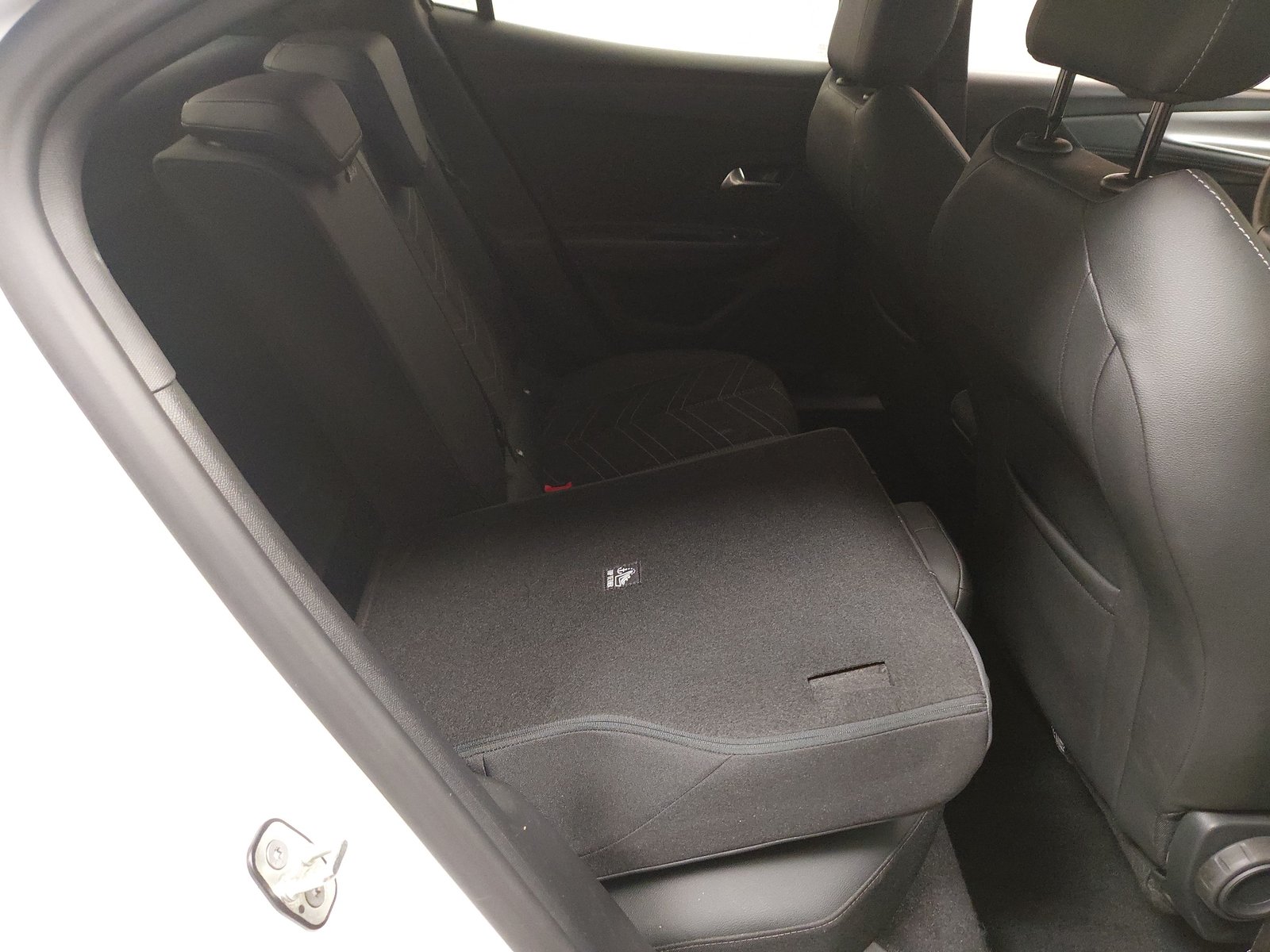 Opel Mokka-e Elegance NAVI CARPLAY ANDROID KLIMAAUT SHZ 11