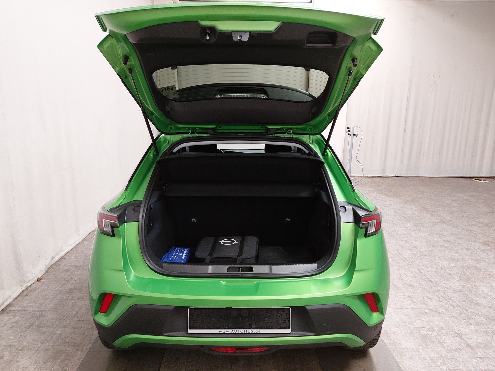 Opel Mokka-e Elegance NAVI CARPLAY ANDROID KLIMAAUT PDC 15