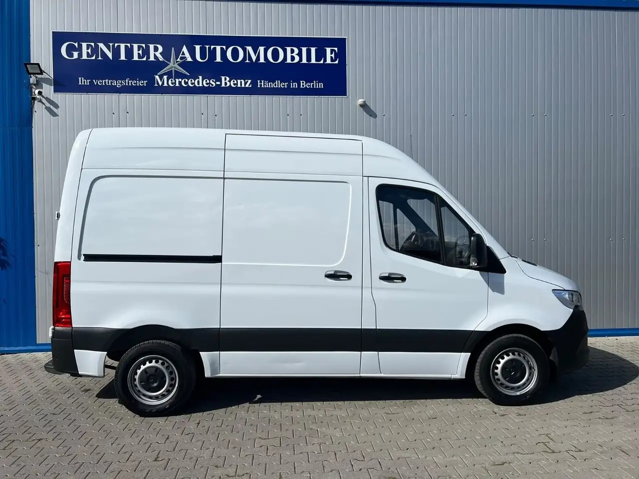 Mercedes-Benz Sprinter 211 9G-TRONIC KLIMA NAVI KAMERA 3-SITZE 5