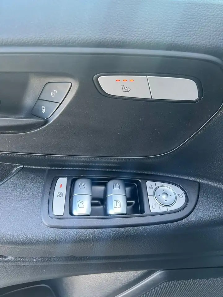 Mercedes-Benz Vito 116 TOURER KOMPAKT NAVI KAMERA 8-SITZER AHK 11