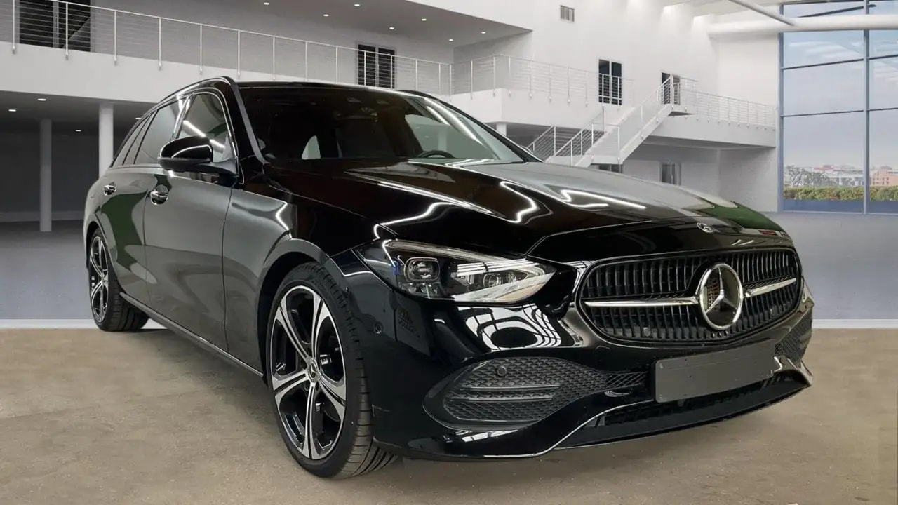 Mercedes-Benz C 300 AMG 19*Night*Mubeam*Distro*Panorama*Leder