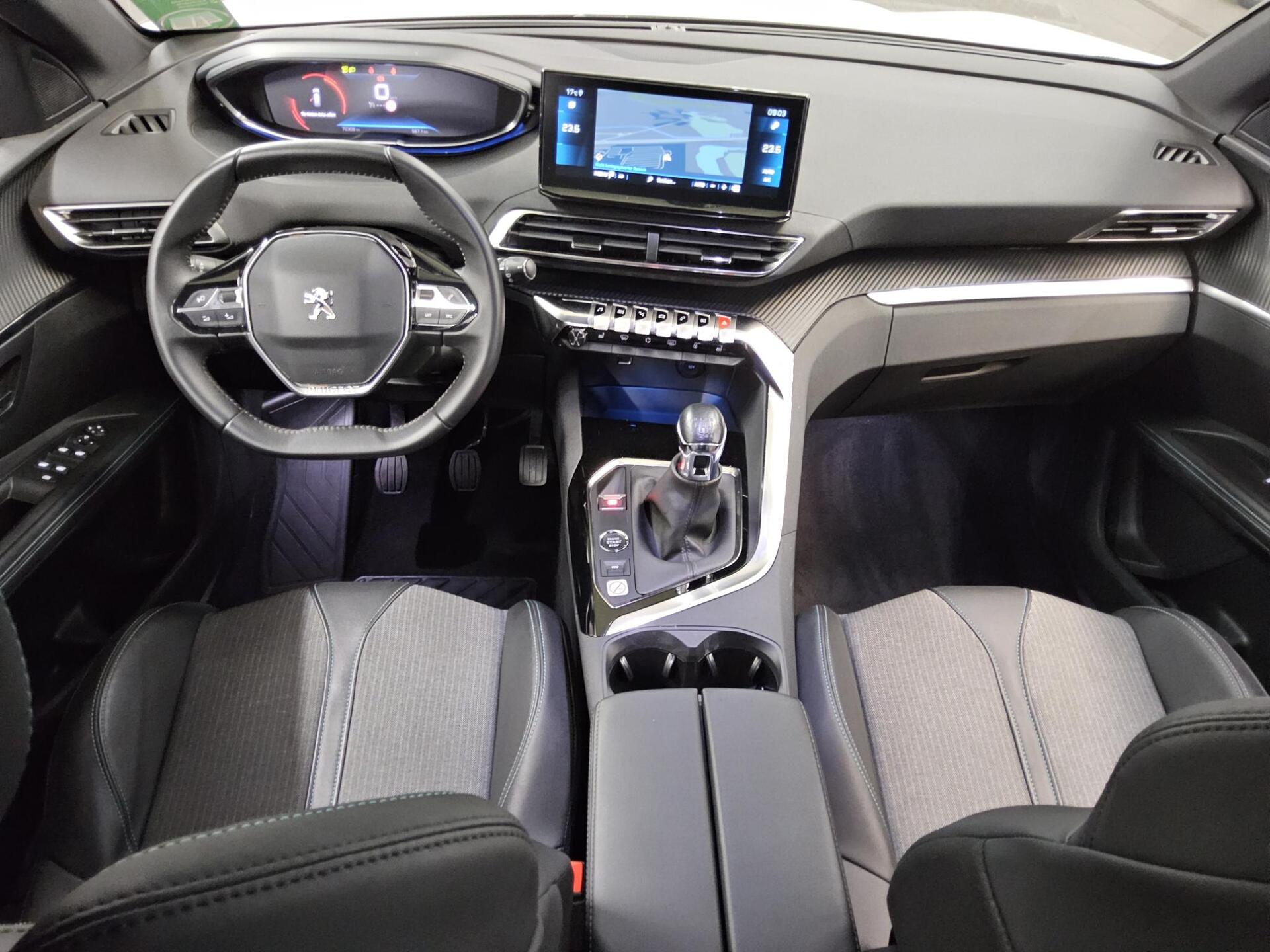 Peugeot 5008 1.2 PureTech Allure 7-Sitze Navi LED RFK 5