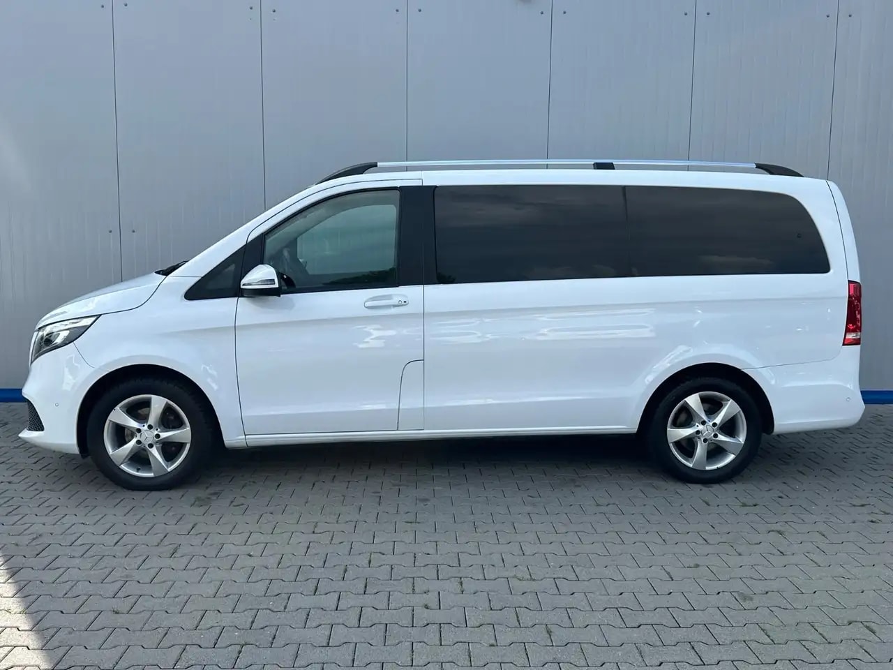 Mercedes-Benz V 220 LANG 9G-TR WEBASTO NAVI MBUX KAMERA 8-SITZ 6