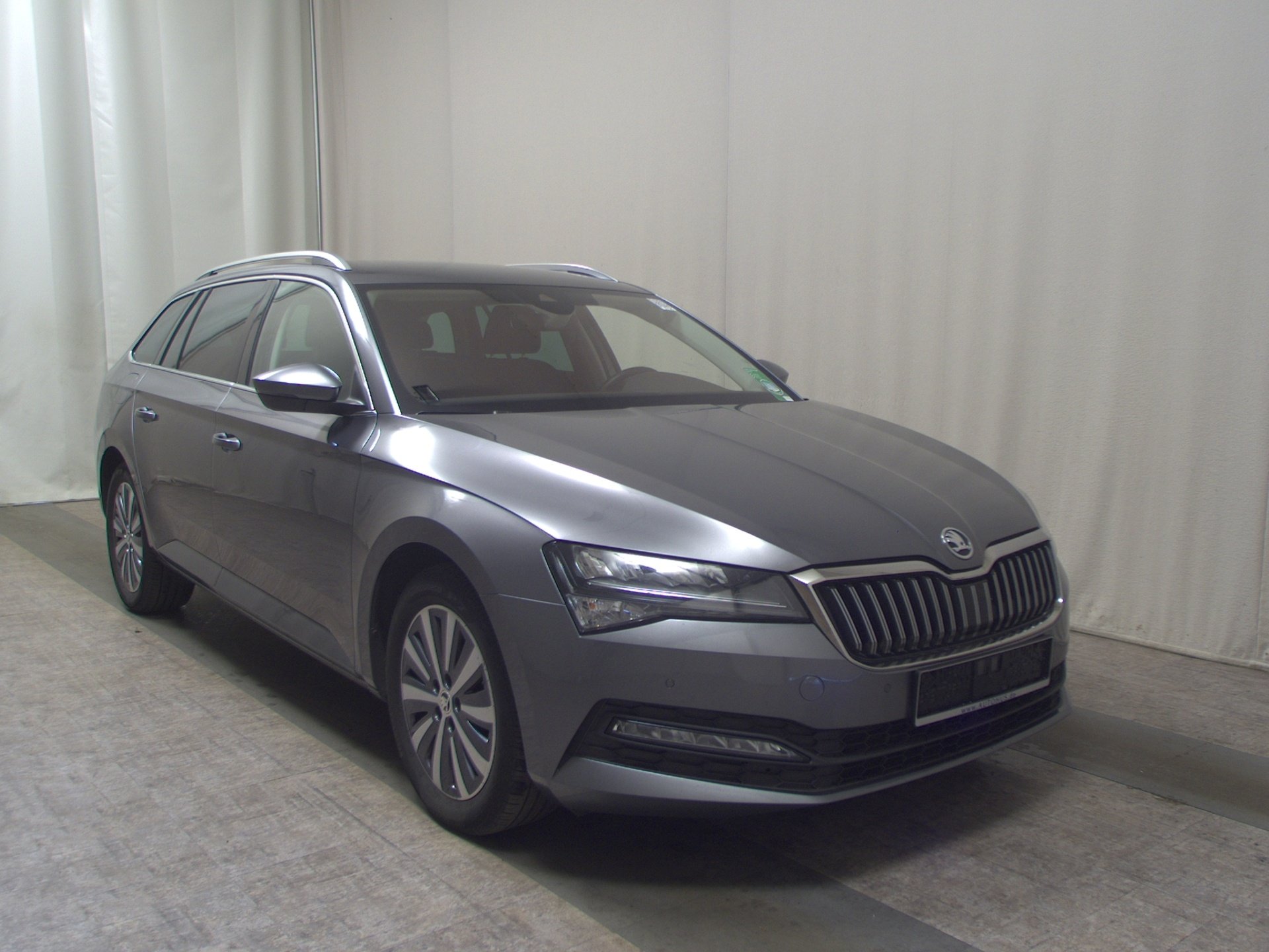 Skoda Superb Kombi 2.0 TDI Ambition Navi LED AID ACC 3