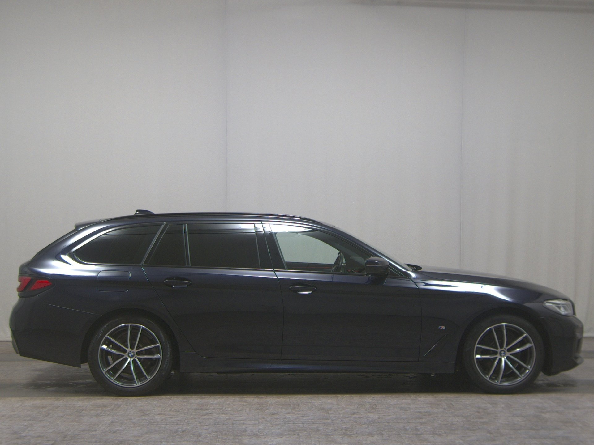 BMW 520dA Touring xDr M-Sport Navi LED LC-Pro RFK