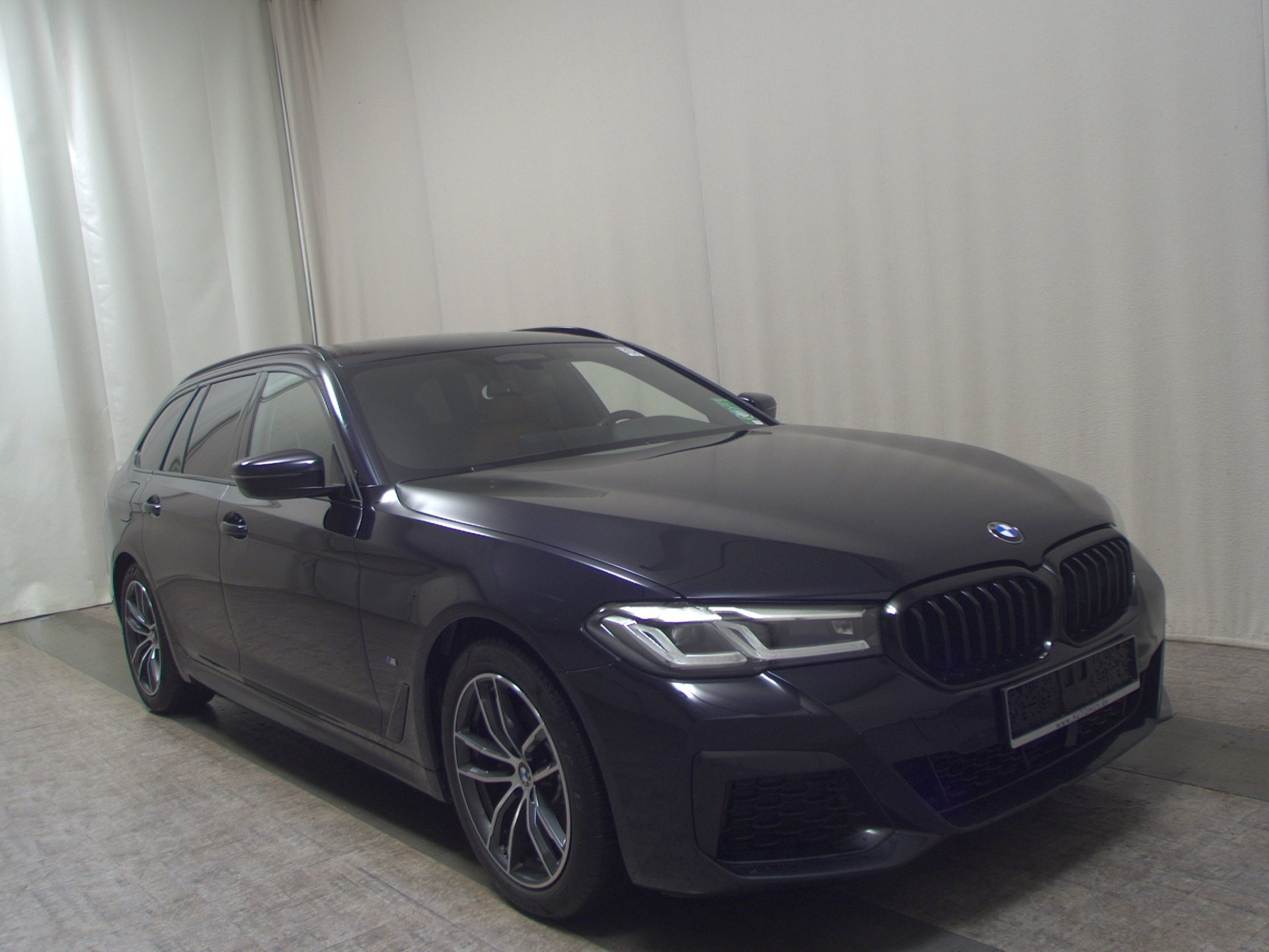 BMW 520dA Touring xDr M-Sport Navi LED LC-Pro RFK 3