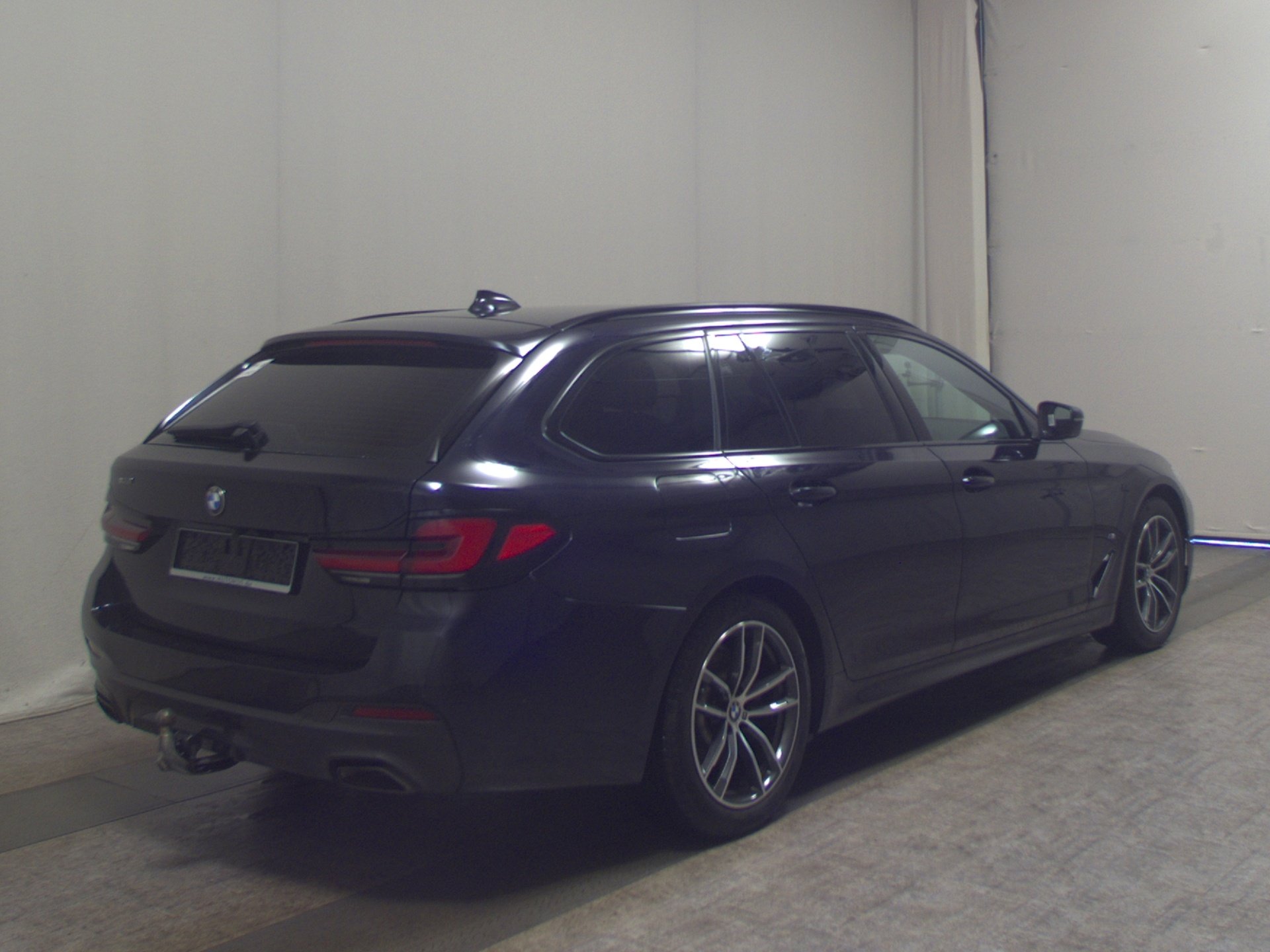 BMW 520dA Touring xDr M-Sport Navi LED LC-Pro RFK 4